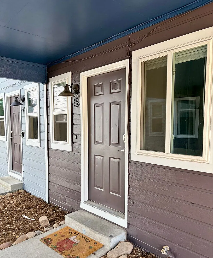 Available for 2027-2028 Fall Pre-Leasing: Sunny 3 Bedroom Townhome — Photo 1