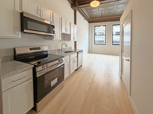 105 Paige St, Lowell, MA