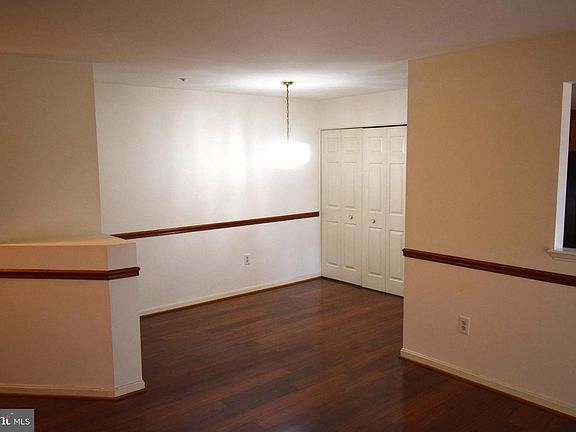 5th image of 3856 Shadywood Dr Unit 2B