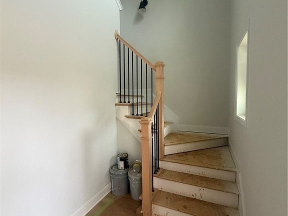 3rd image of 421 Needmore Rd