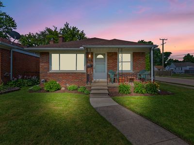 22151 Oakwood Ave, Eastpointe, MI, 48021