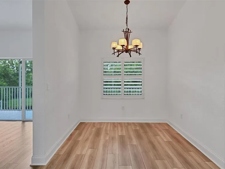 7269 Fountain Palm Cir — Photo 12
