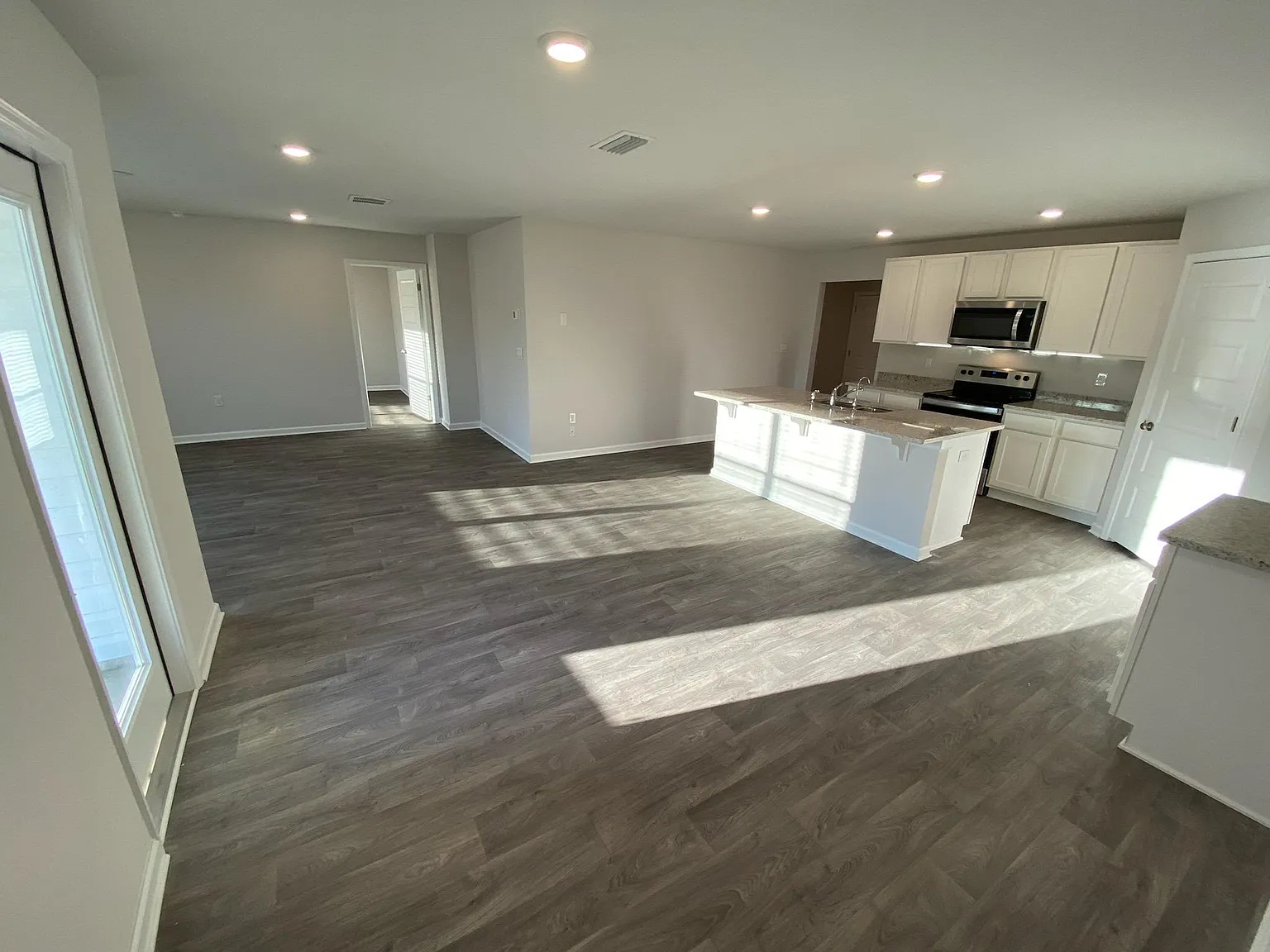 271 Ryder Ln — Photo 2