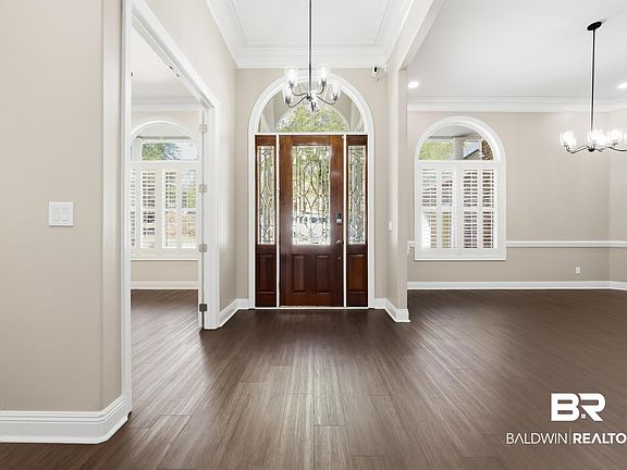 3rd image of 109 Ashton Ct