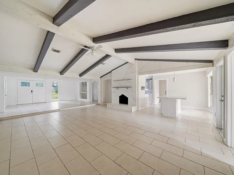 7410 Antoine Dr — Photo 3