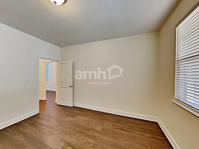 114 Lindridge Dr — Photo 21