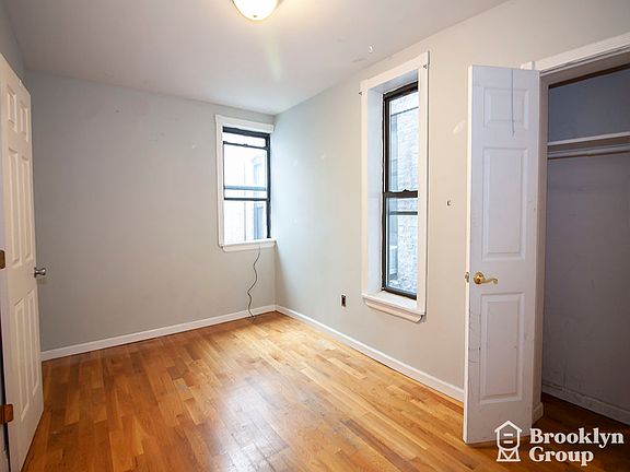 3rd image of 102 Macon St APT 12