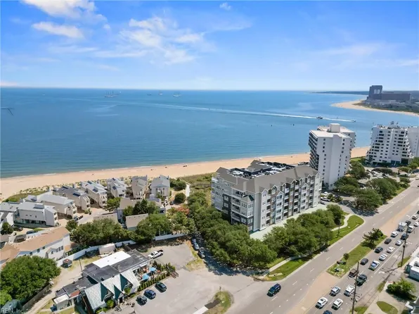 3800 Dupont Cir Unit 302, Virginia Beach, VA 23455