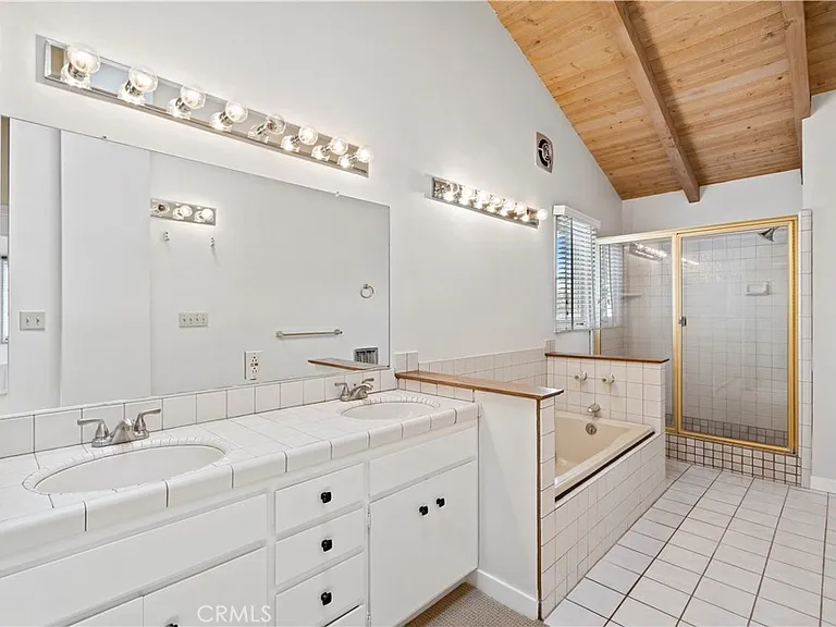 508 Redlands Ave — Photo 22