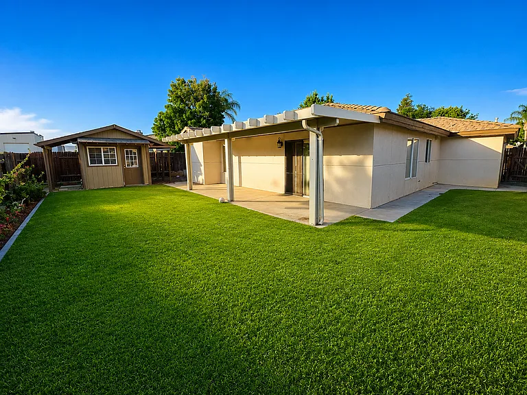 5309 Pine Grove Ct — Photo 3
