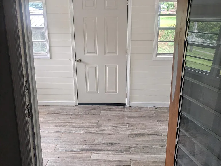 79 Lavern Dr — Photo 6