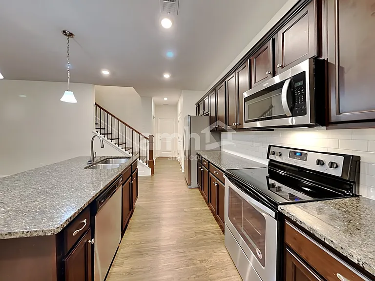 3348 Okelly Dr — Photo 3