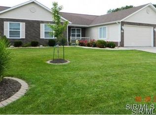 5614 Seasons Rdg, Smithton, IL 62285