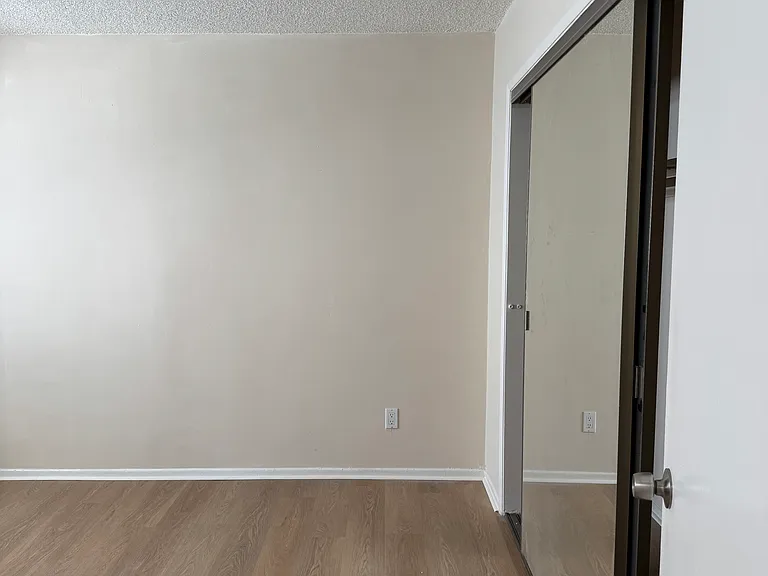 3910 Beethoven St #8 — Photo 10