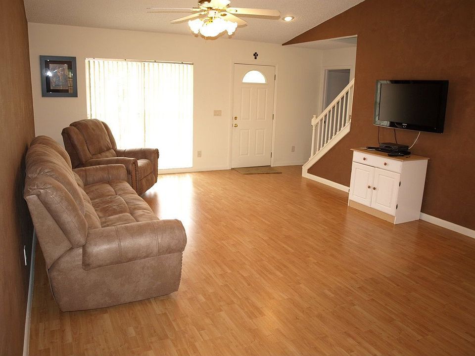 2nd image of 3203 Marion Dr