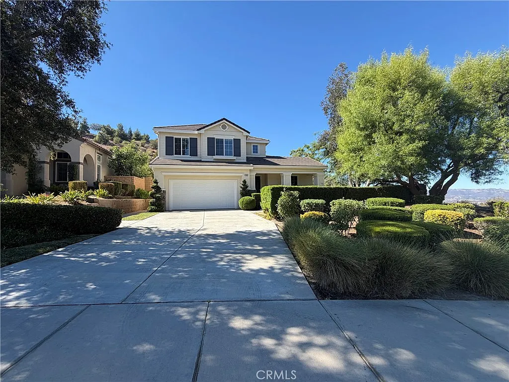 5 bed, 3650 sqft, $6,500 — Photo 3
