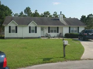 103 Curry Ct, Hubert, NC 28539