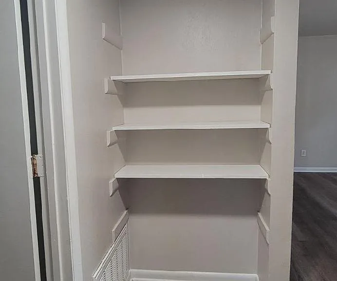 111 Bowman Ave #4 — Photo 6