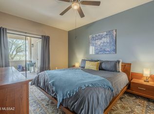 2550 E River Rd #105, Tucson, AZ 85718