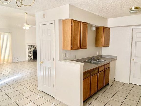 2nd image of 4208 Scarsdale Ln