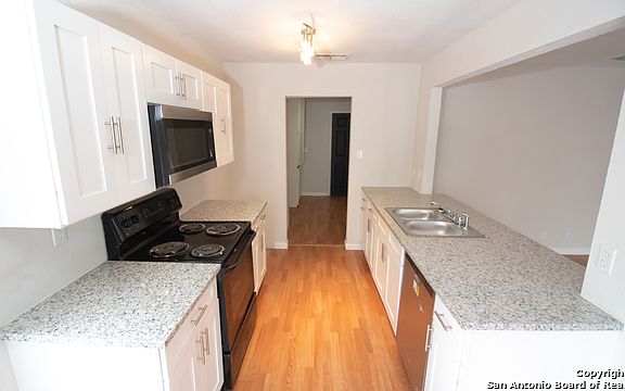 5th image of 838 Blue Astor Dr