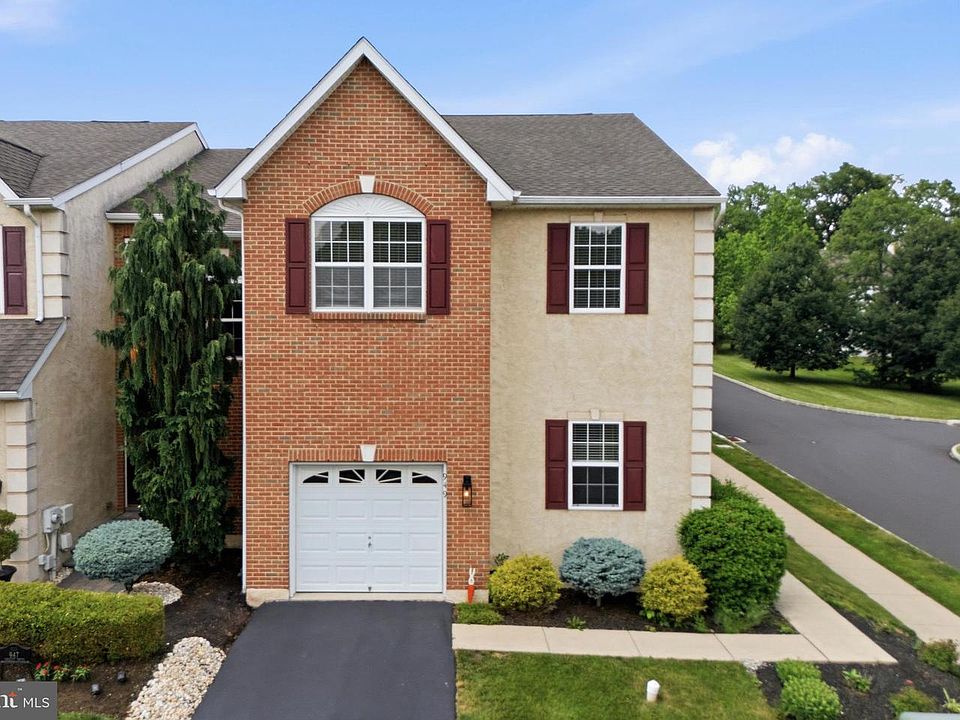 1st image of 949 Cholet Dr