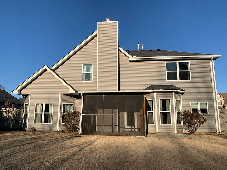 549 W Holloway Dr — Photo 4