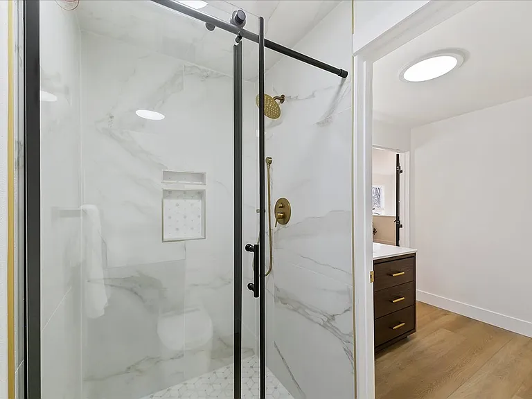 459 S Walnut St — Photo 23