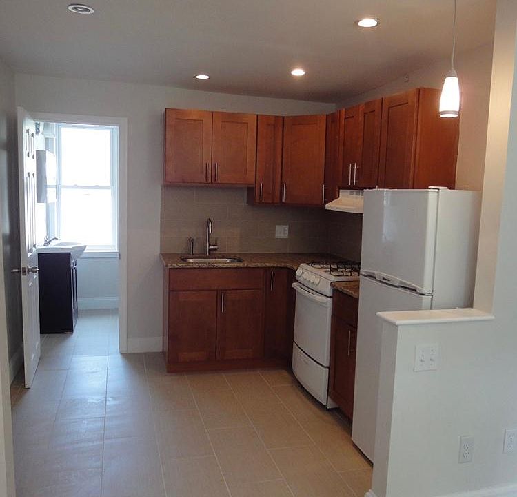 Eat in kitchen
