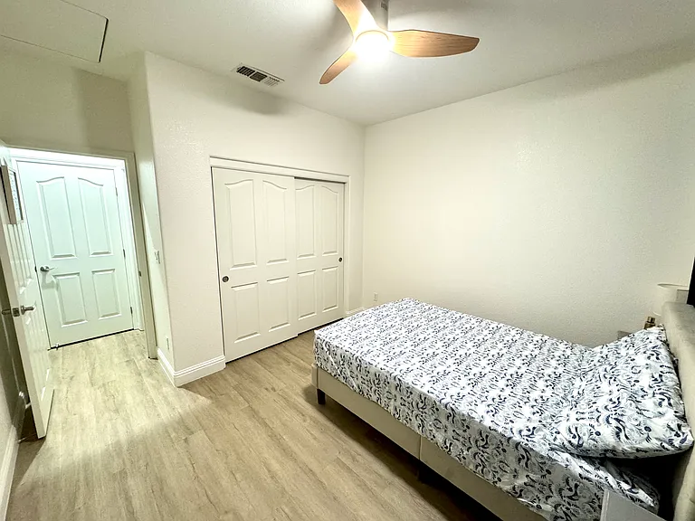 464 W Callado Ct #1 — Photo 7