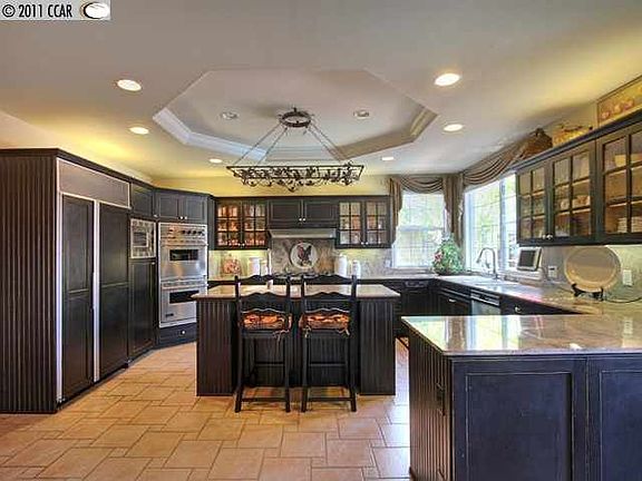 2nd image of 21 Brightwood Cir