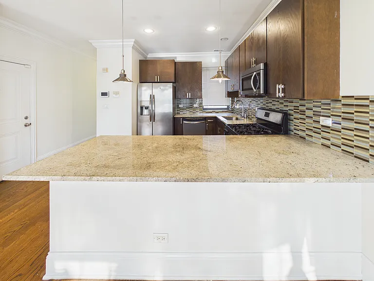 4917 S Prairie Ave #3 — Photo 8