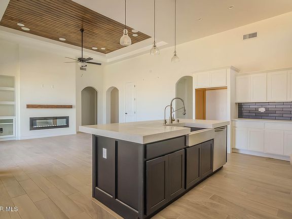 4th image of 13381 Emerald Pearl Dr