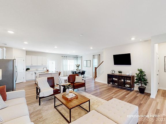 4th image of 9138 Ramsford Ct #30