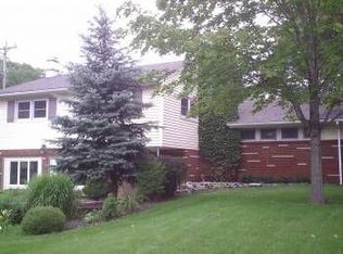 401 Tyler Ave S, Hopkins, MN 55343