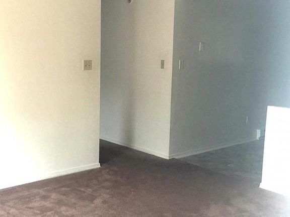 4th image of 6254 Edward St #B