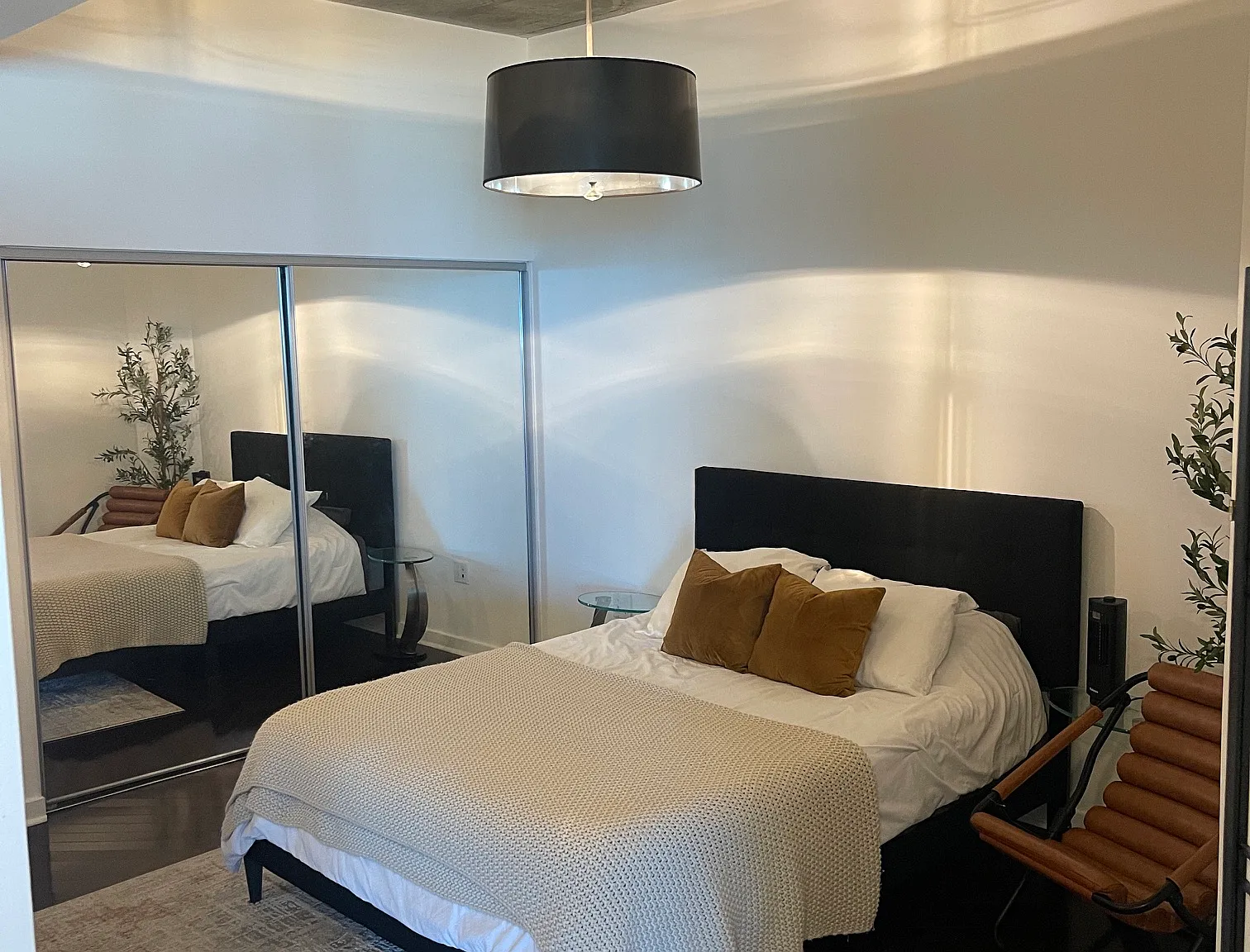 1 bed, 776 sqft, $2,350 — Photo 3