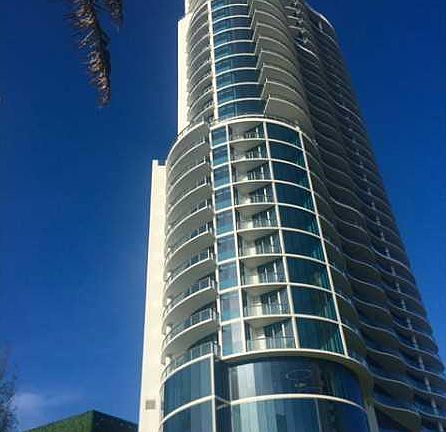 3rd image of 17475 Collins Ave Ph 01
