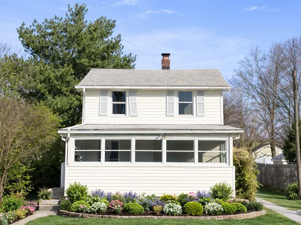29007 Foxboro Dr, Willowick, OH 44095