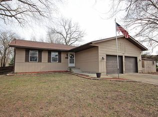 406 S Sheridan Dr, Decatur, IL 62521