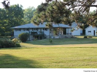 6180 Chicken Bristle Rd, Rochester, IL 62563