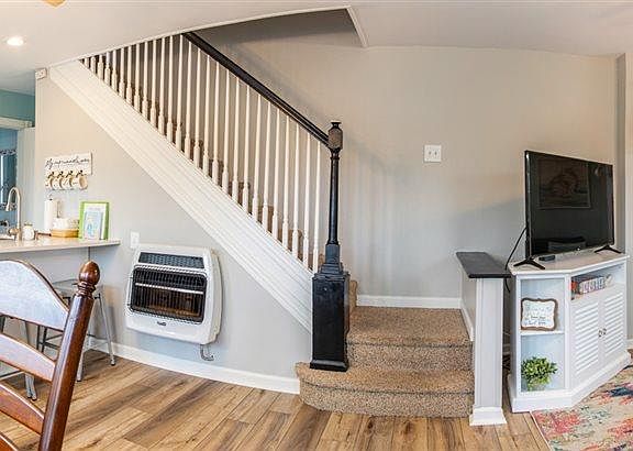 5th image of 301 13th St #A