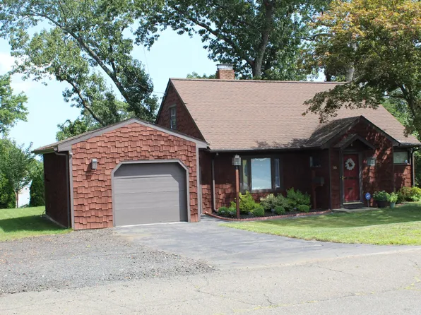 88 Rosalie Dr, Bridgeport, CT 06606