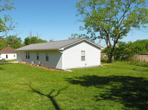 422 E South Street, Mansfield, MO 65704