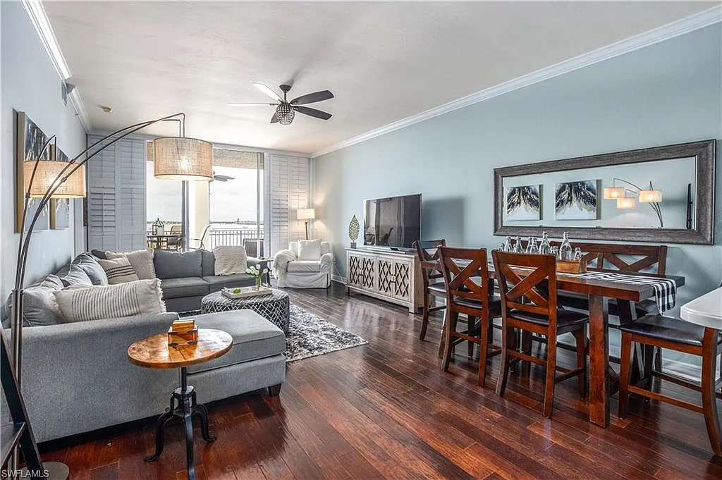 3 bed, 2.5 bath, 1796 sqft, $12,000 — Photo 2