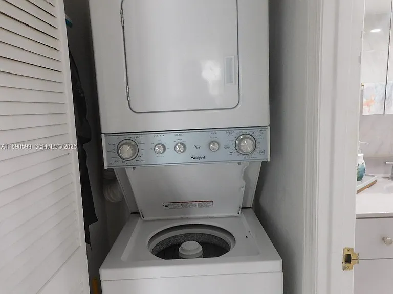 5005 Collins Ave #322 — Photo 12