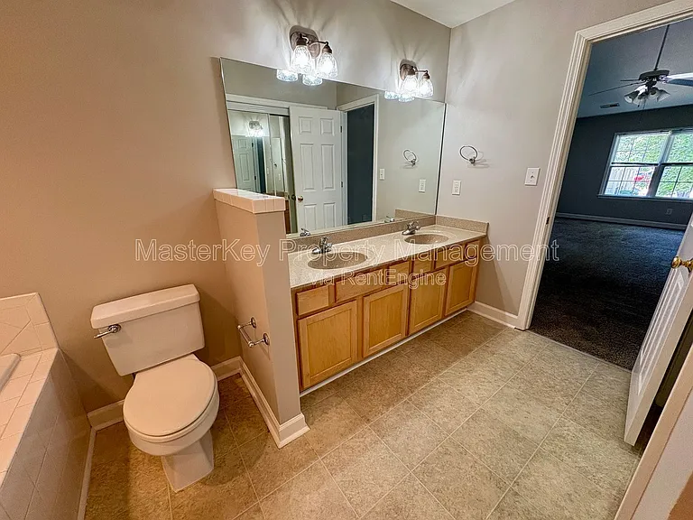 4506 Treerose Way — Photo 15
