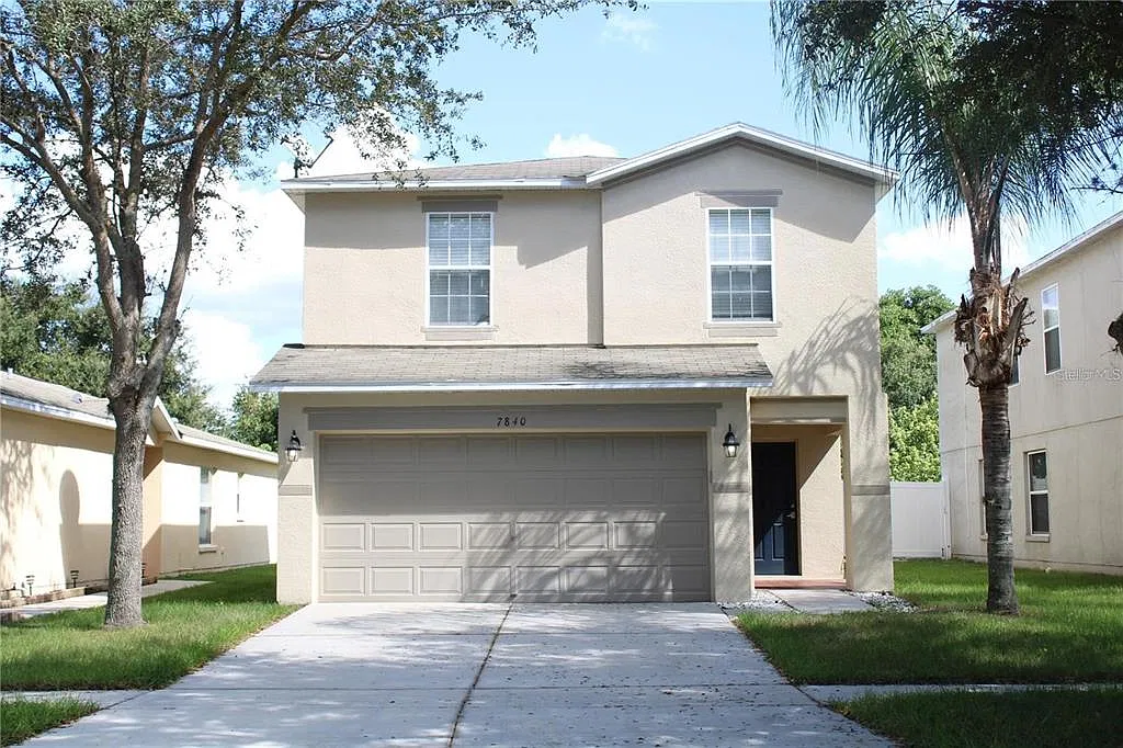 4 bed, 2.5 bath, 1774 sqft, $2,300 — Photo 1