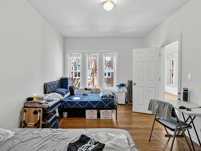 6565 N. Lakewood Renovated Rogers Park Apartments — Photo 45