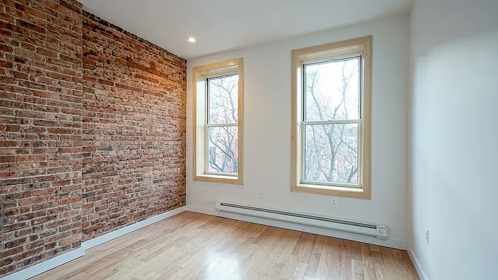Rented by Nooklyn NYC LLC | media 58